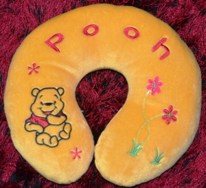 Bantal Bulat Pooh